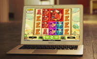 Online Spielautomaten auf Laptop Bildschirm.