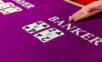 Baccarat im Online Spielothek.