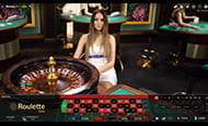 Eine neue Runde Live Roulette wird von einer Dealerin im MegaSpielothek gestartet.