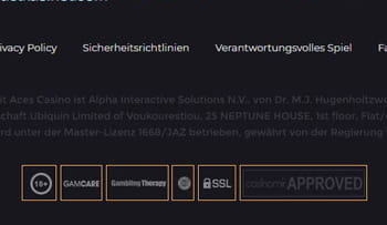 Der Footer der Split Aces Webseite mit Informationen zur Sicherheit und Lizenzierung.