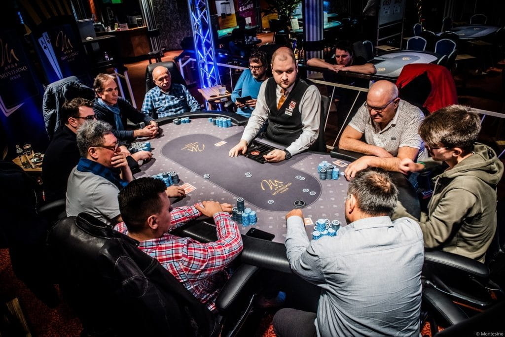 Pokerrunde im Card Casino