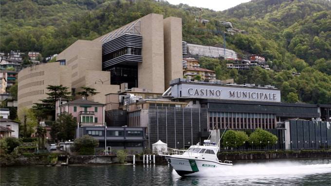 Der gigantische Casino-Komplex in Campione in der Außenansicht.