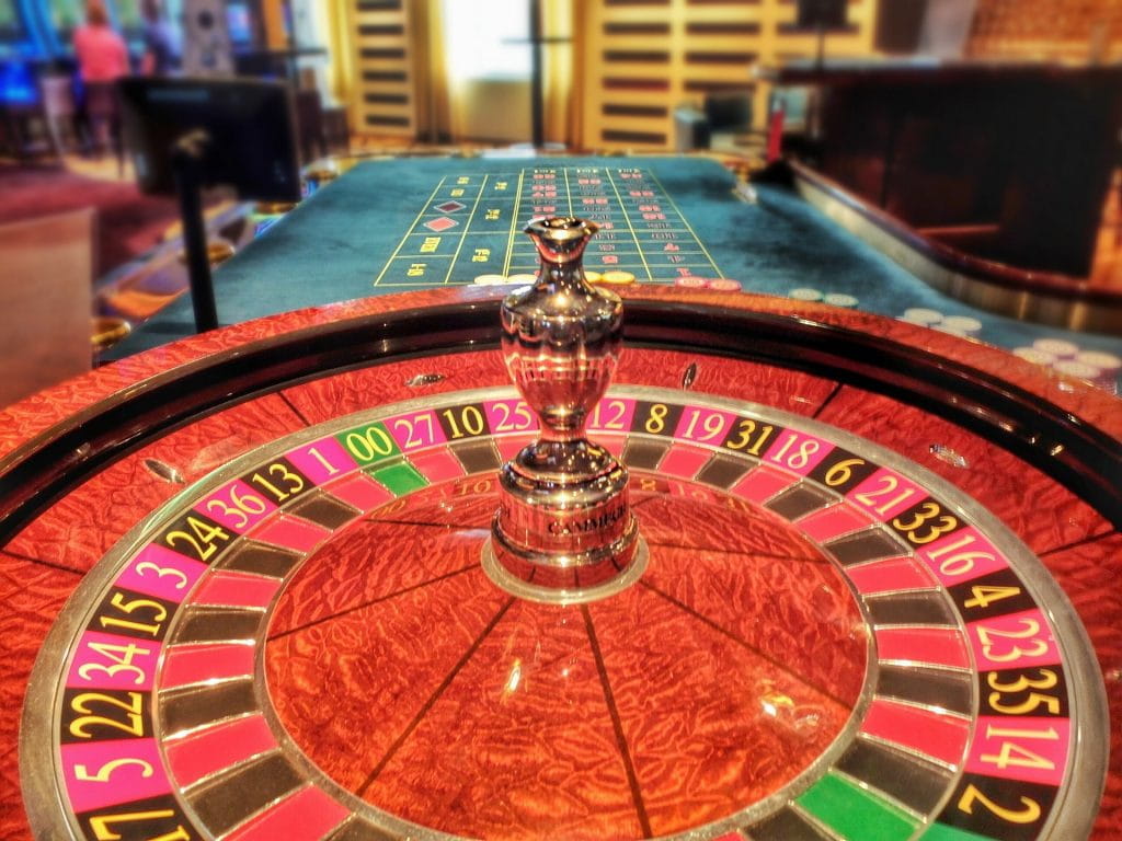 Ein Roulette-Tisch in einer Spielbank.