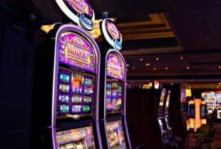 Spielautomaten in einem US-Casino.