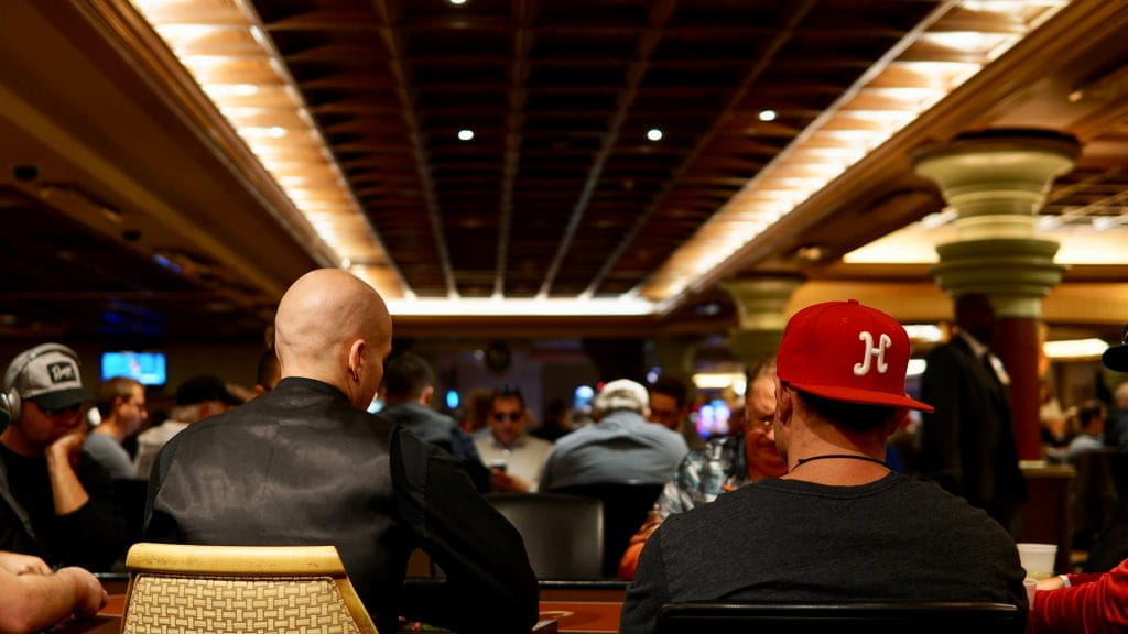 Pokerspieler während eines Turniers.