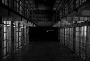 Zellen in einem Gefängnis.