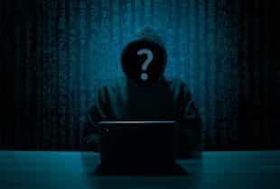 Die Silhouette eines illustrierten Hackers.