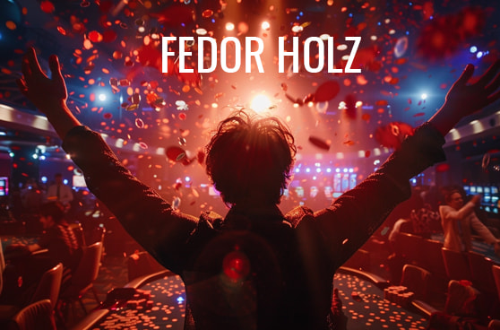 Fedor Holz hält stolz seine Siegerhand beim Triton High Roller Event in Jeju.
